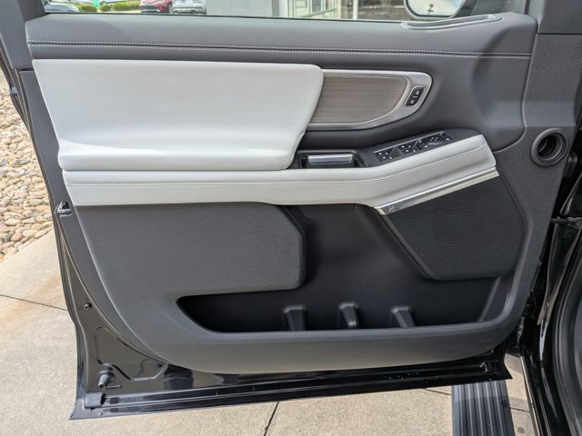 Certified 2025 Ford Expedition Platinum w/ Driver's Package