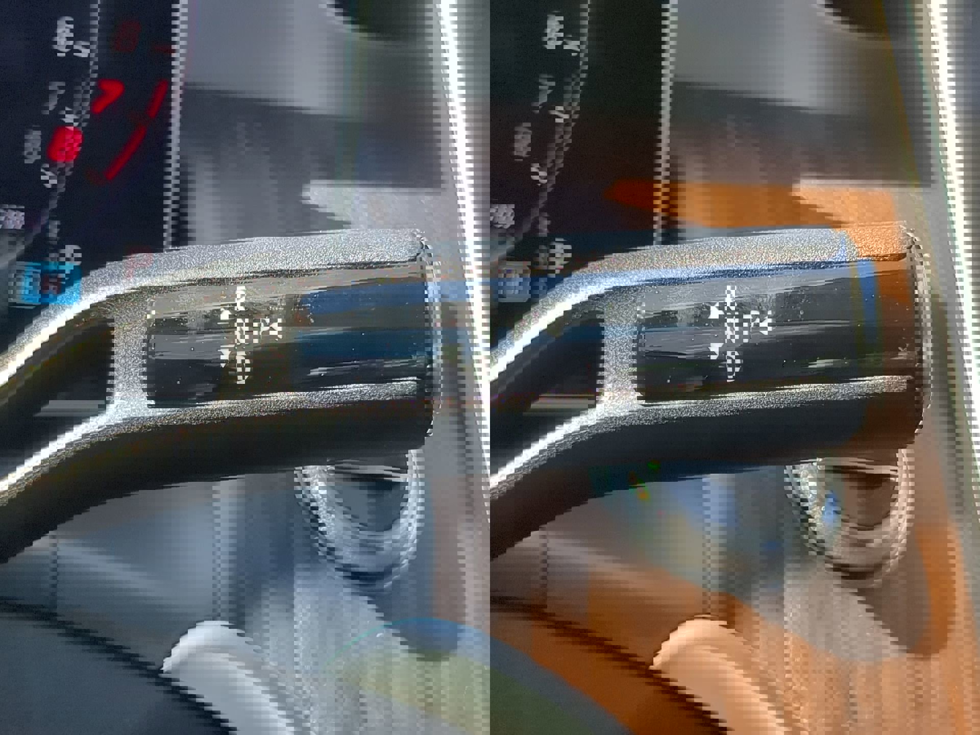 Used 2025 Mercedes-Benz GLC 350e 4MATIC image 61