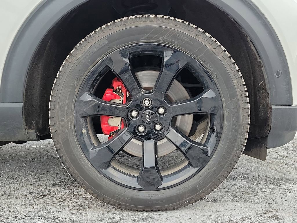 Certified 2022 Ford Explorer ST w/ Equipment Group 401A image 9