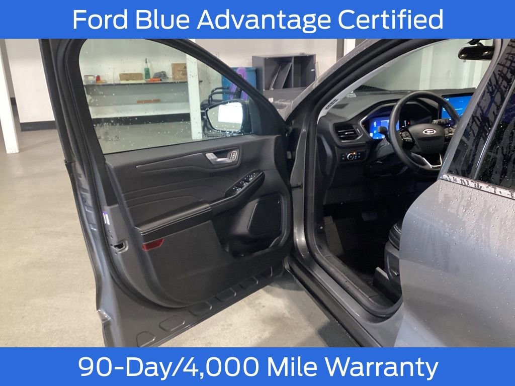 Certified 2025 Ford Escape SE w/ Class II Trailer Tow Package image 11