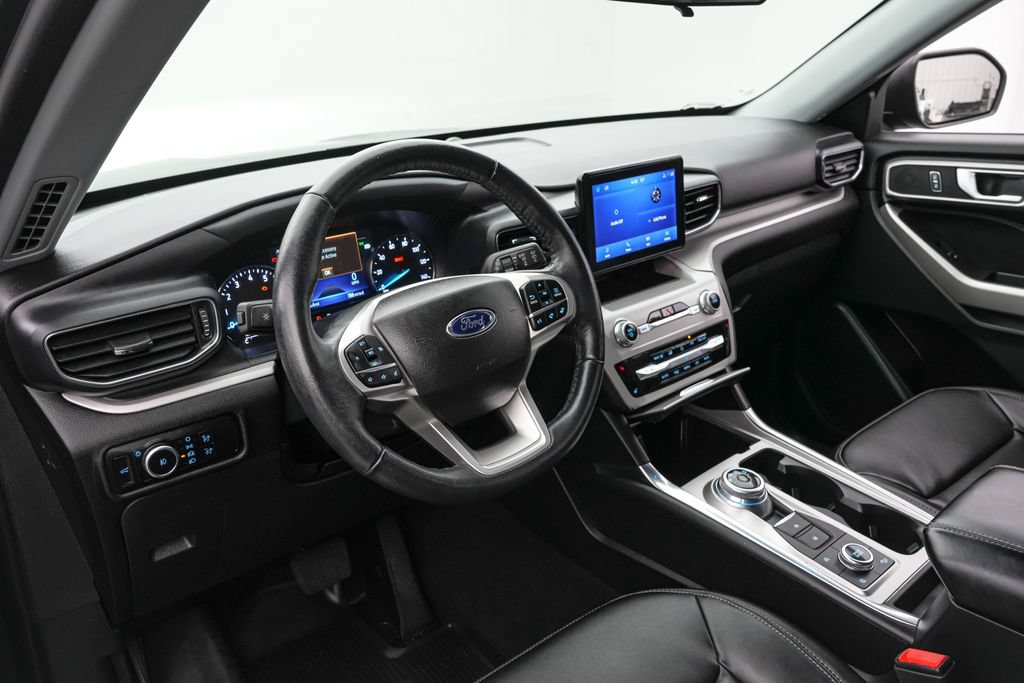 Certified 2023 Ford Explorer XLT w/ Equipment Group 202A AWD/4WD image 12