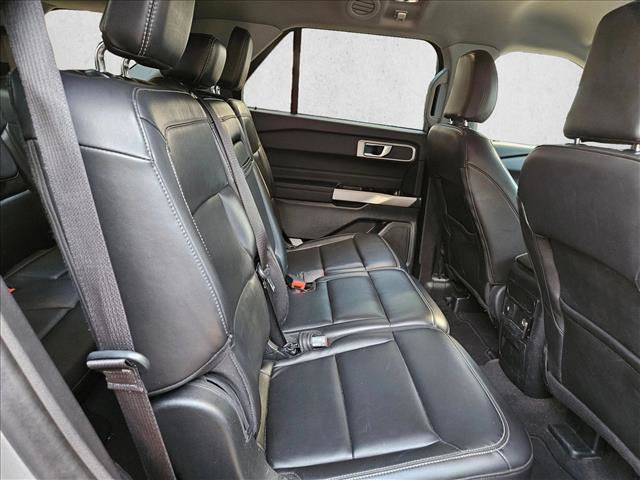 Certified 2023 Ford Explorer XLT w/ Equipment Group 202A AWD/4WD image 18