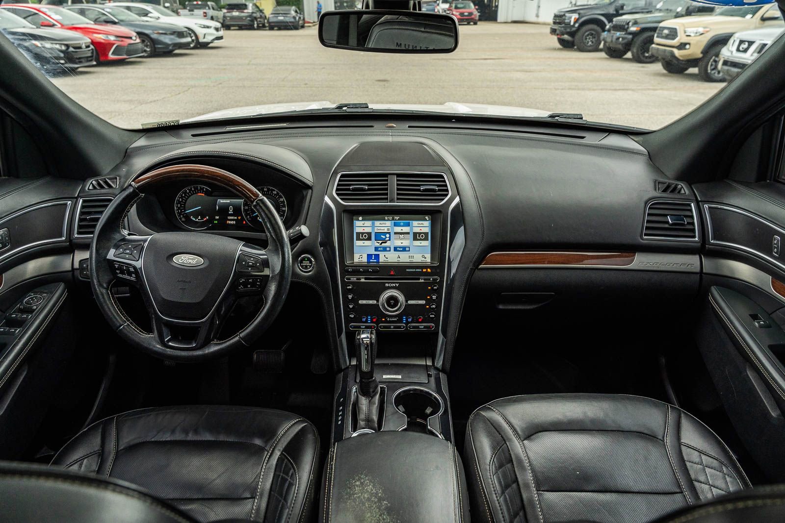Certified 2018 Ford Explorer Platinum AWD/4WD image 26