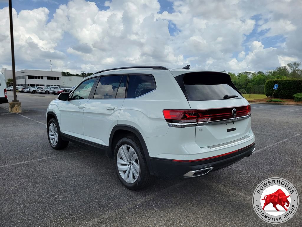 Used 2024 Volkswagen Atlas SE image 3