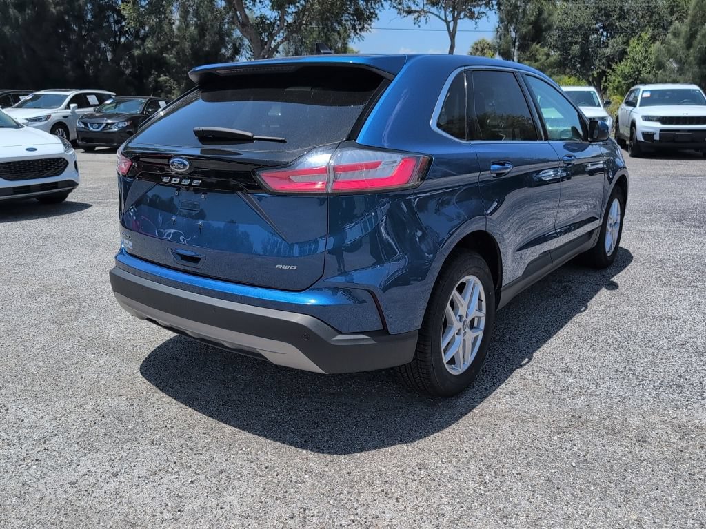 Certified 2024 Ford Edge SEL AWD/4WD image 3
