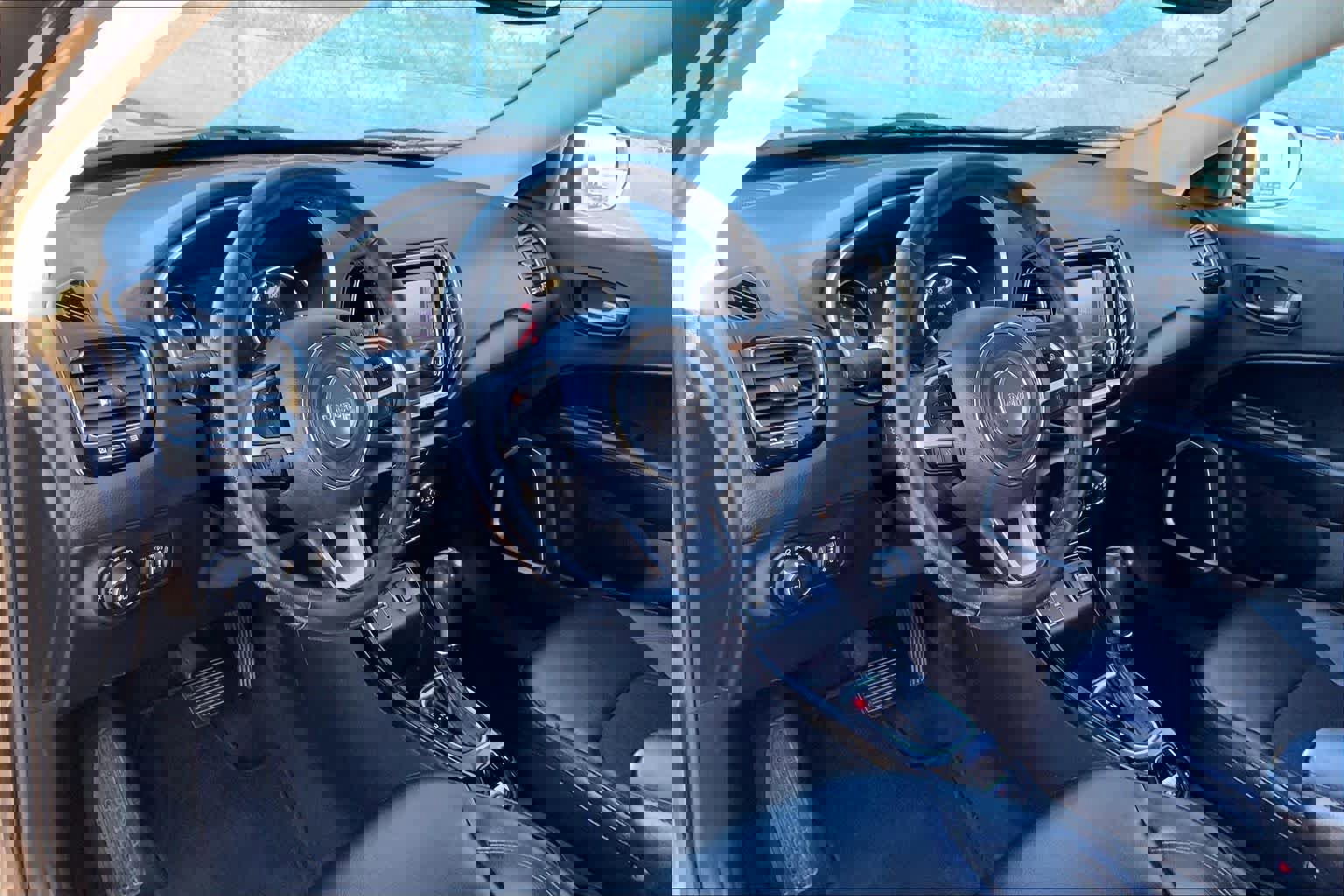 Used 2018 Jeep Compass Altitude image 15