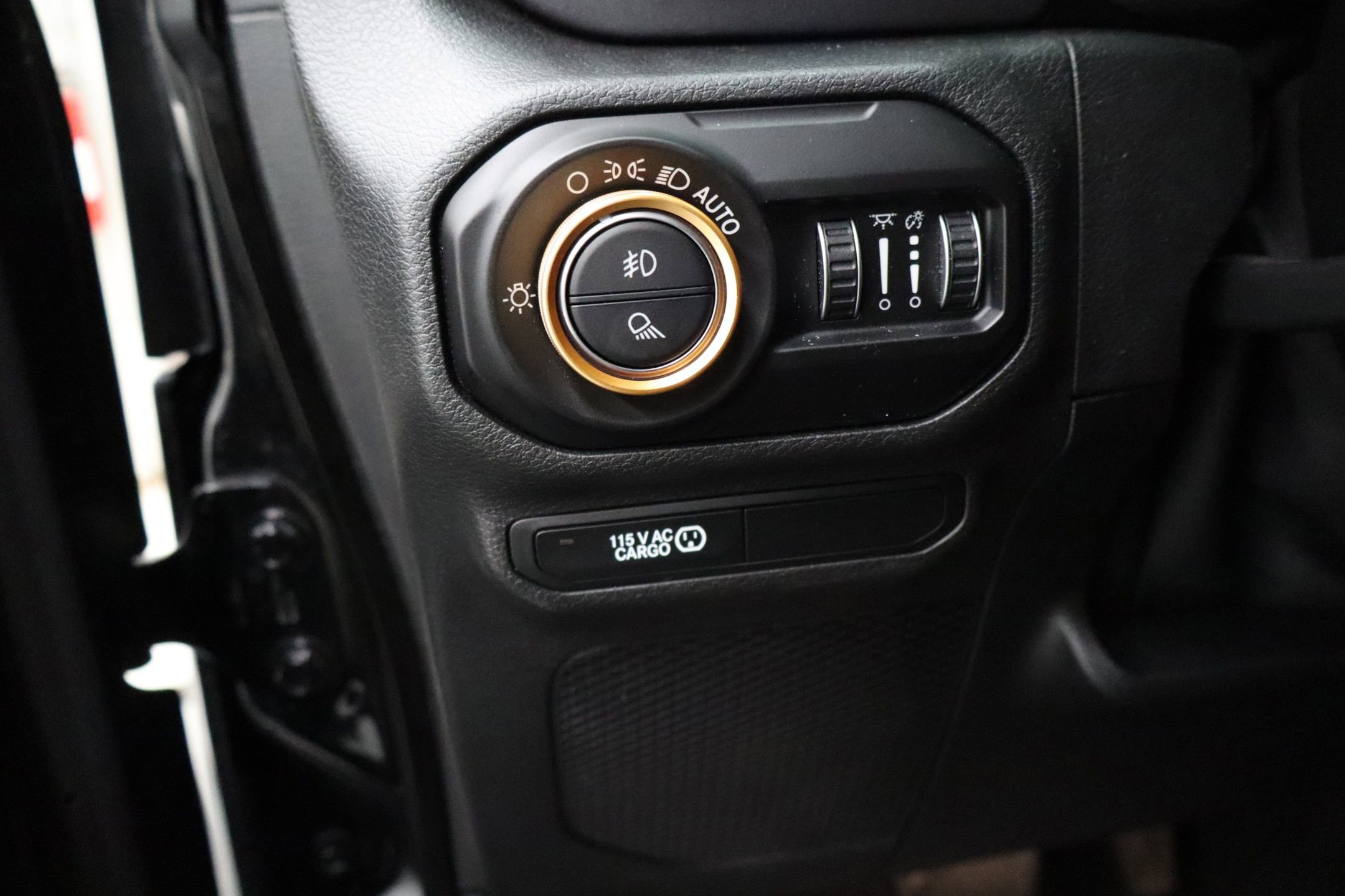 Used 2021 Jeep Gladiator Mojave w/ Dual Top Group image 15