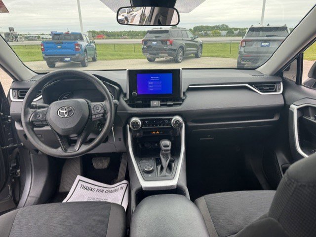 Used 2023 Toyota RAV4 LE AWD/4WD image 27