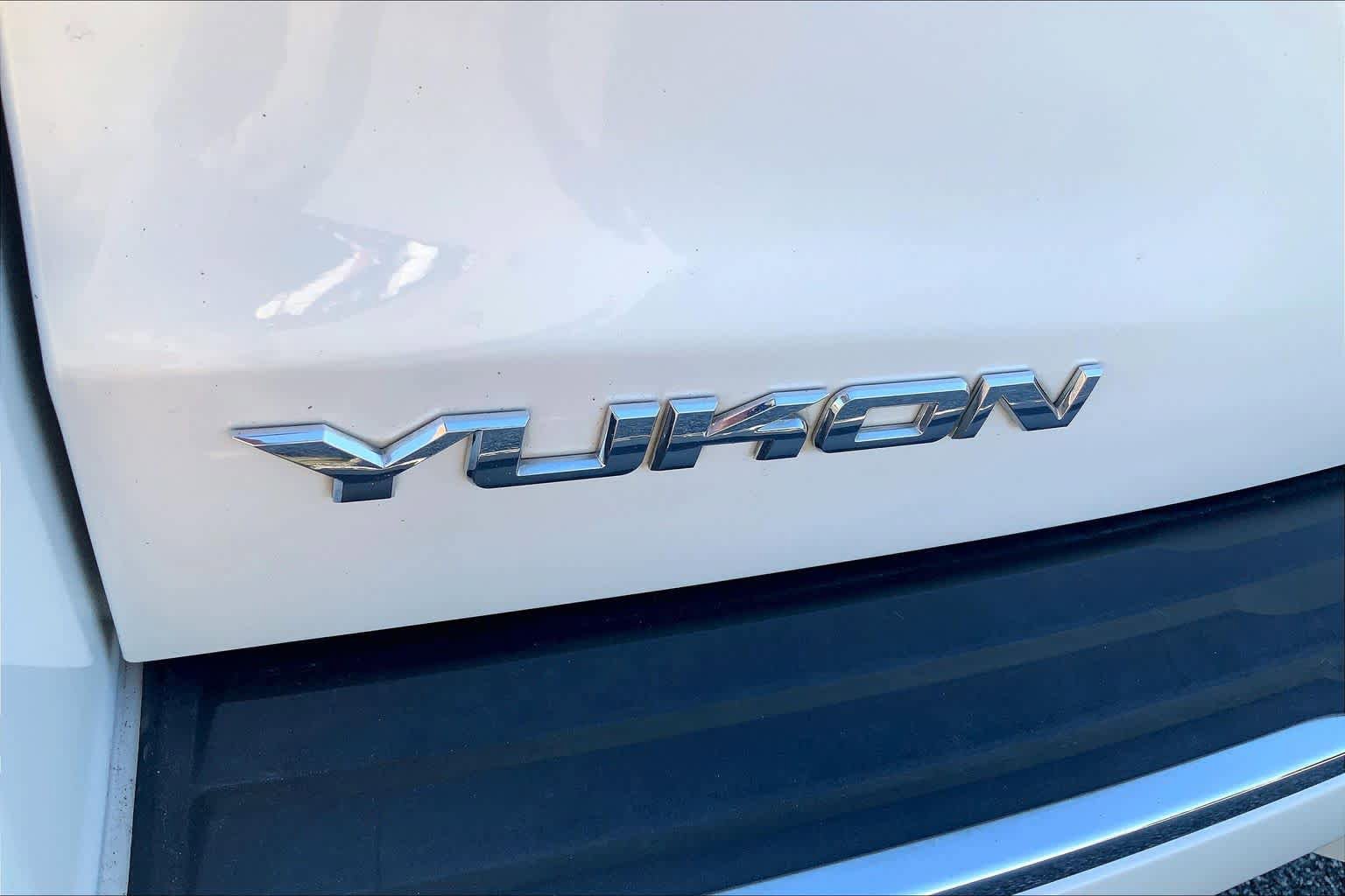 Used 2017 GMC Yukon Denali w/ Open Road Package AWD/4WD image 30
