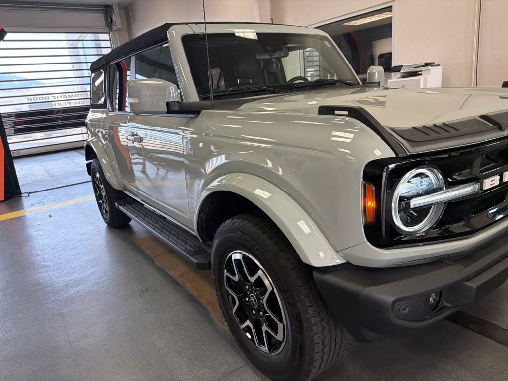 Certified 2024 Ford Bronco Outer Banks