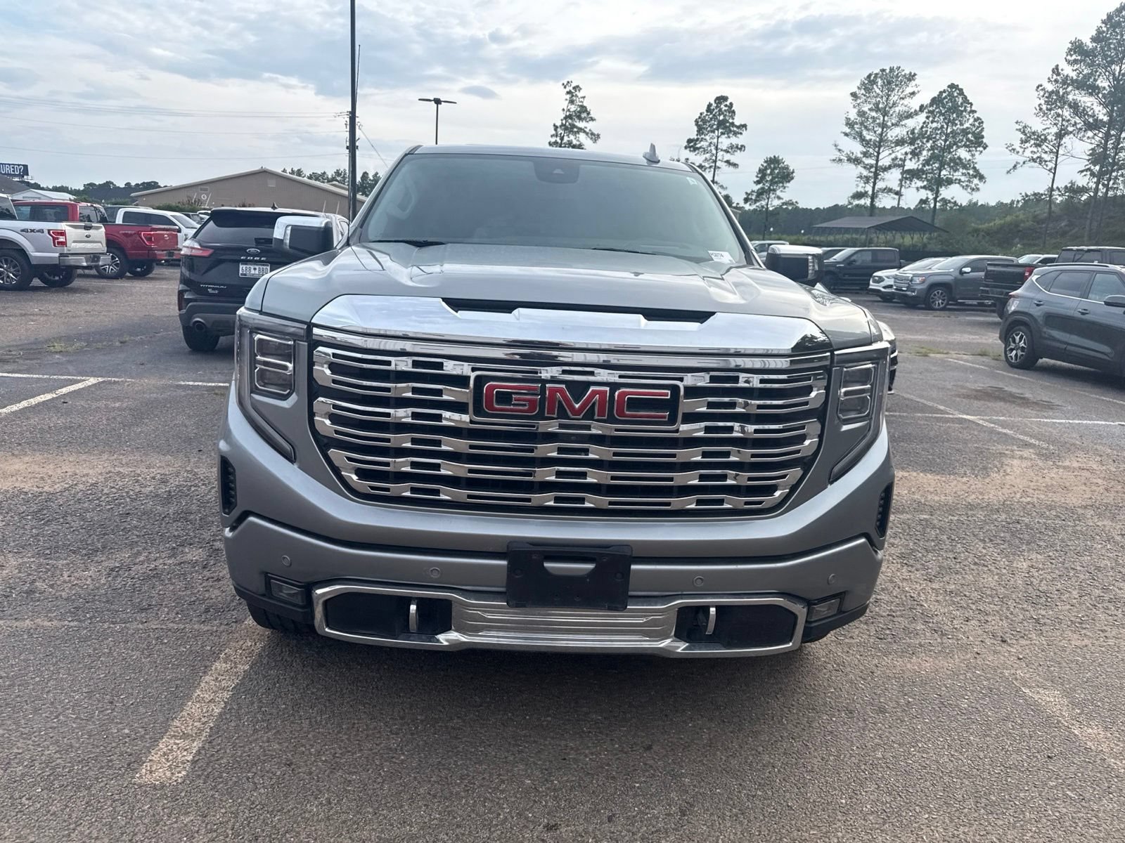 Used 2023 GMC Sierra 1500 Denali w/ Denali Reserve Package AWD/4WD image 2