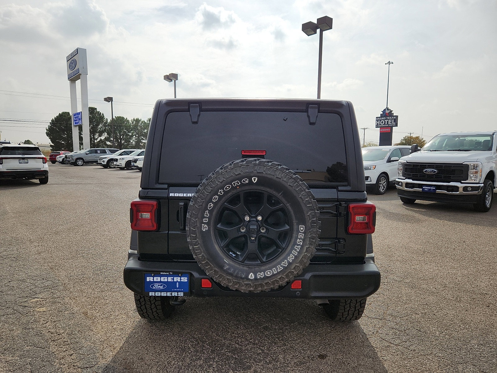 Used 2021 Jeep Wrangler Unlimited Sport image 4