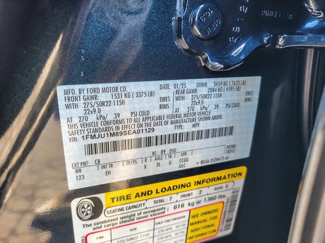 Certified 2025 Ford Expedition Platinum w/ Driver's Package image 33