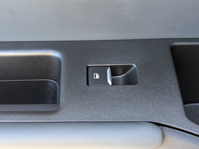 Certified 2025 Ford Explorer Active RWD image 30