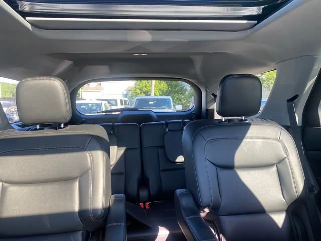 Certified 2022 Ford Explorer XLT w/ Equipment Group 202A image 28