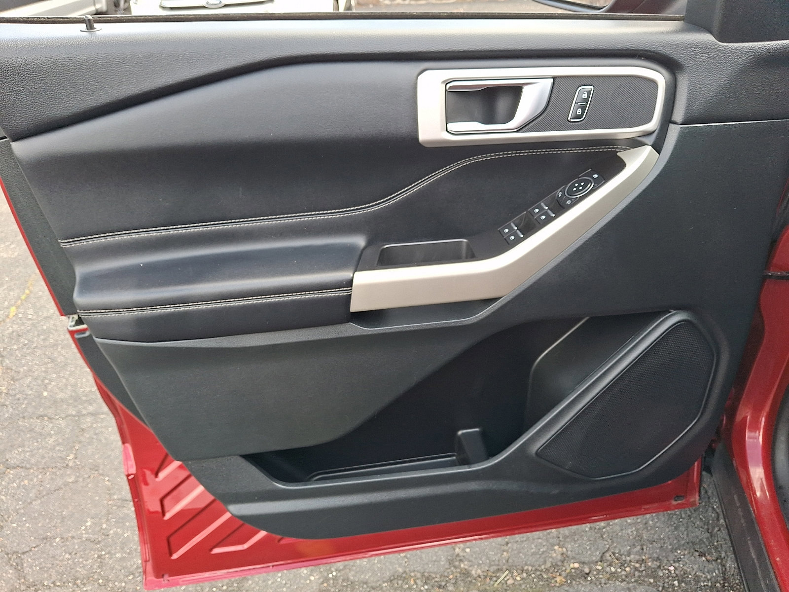 Certified 2021 Ford Explorer XLT image 14