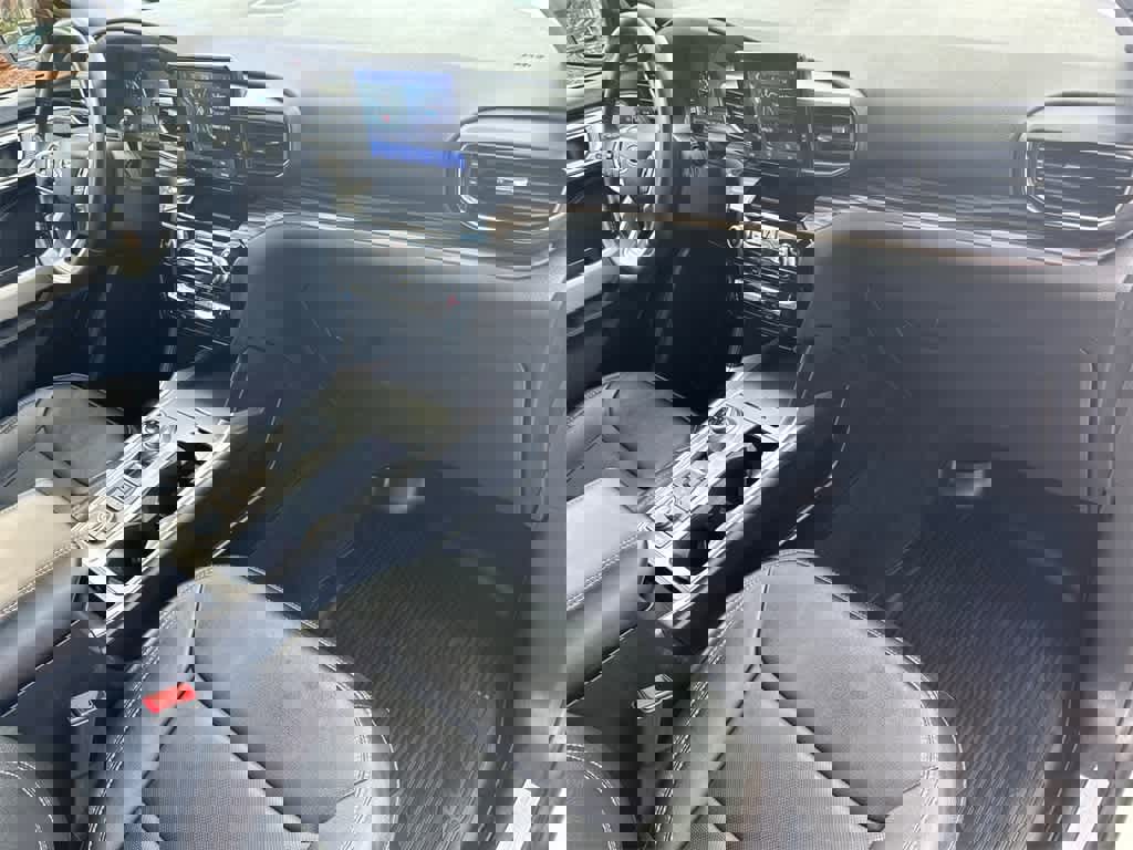 Certified 2022 Ford Explorer Limited w/ Hybrid Equipment Group 310A image 13