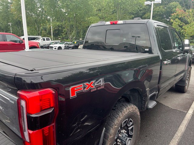 Certified 2023 Ford F350 Platinum w/ FX4 Off-Road Package AWD/4WD image 3