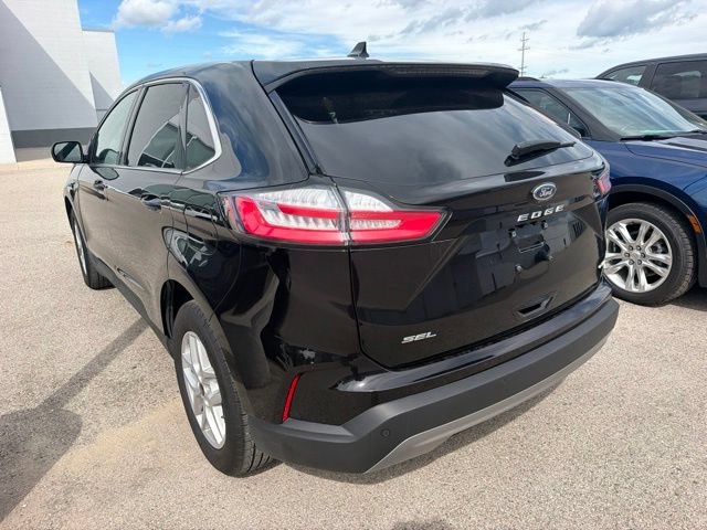 Certified 2023 Ford Edge SEL w/ Convenience Package AWD/4WD image 9