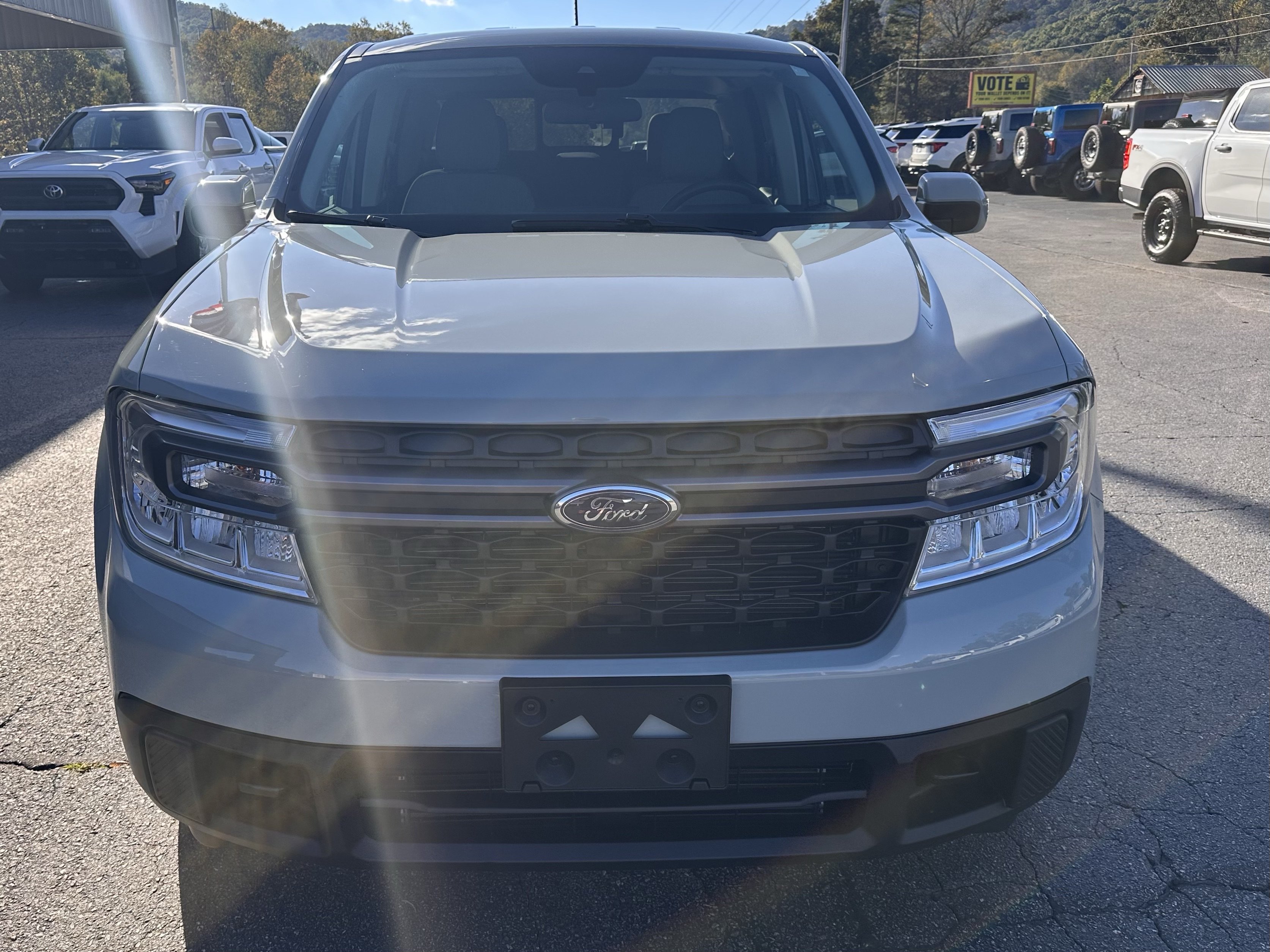 Certified 2022 Ford Maverick XLT w/ Equipment Group 300A Standard AWD/4WD image 3