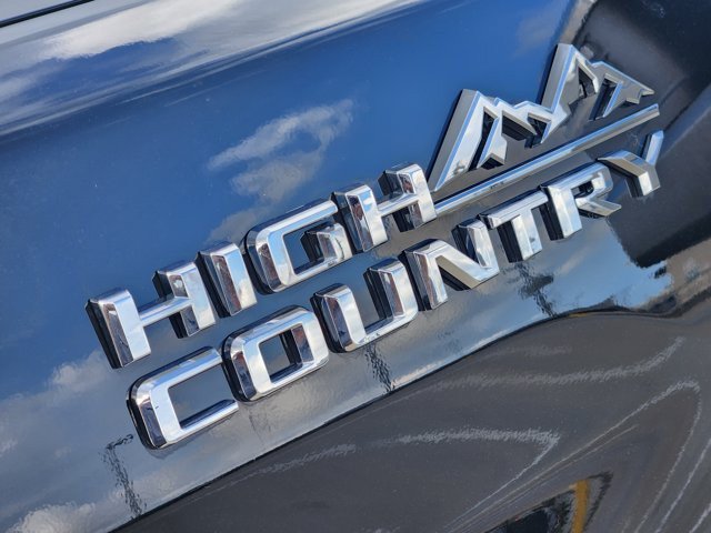 Used 2024 Chevrolet Silverado 3500 High Country w/ Technology Package AWD/4WD image 12