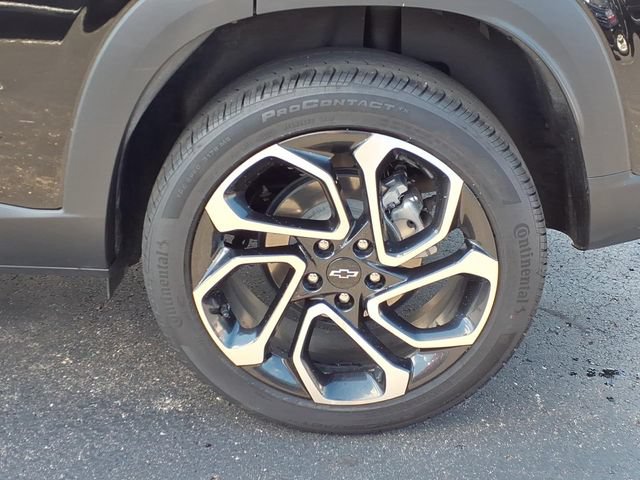 Used 2025 Chevrolet Trax RS w/ Driver Confidence Package FWD image 8