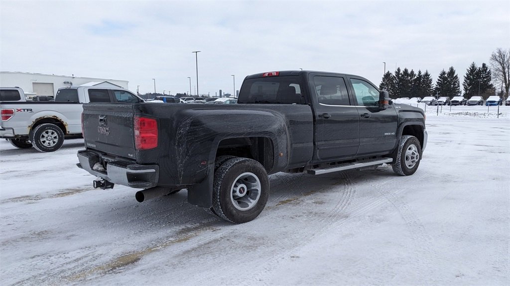 Used 2018 GMC Sierra 3500 SLE image 3