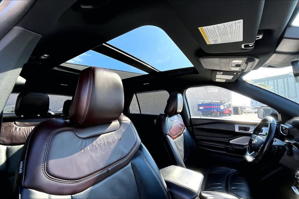 Certified 2021 Ford Explorer Platinum w/ Equipment Group 601A image 21