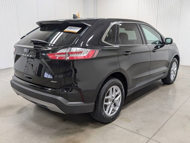 Certified 2024 Ford Edge SEL image 2
