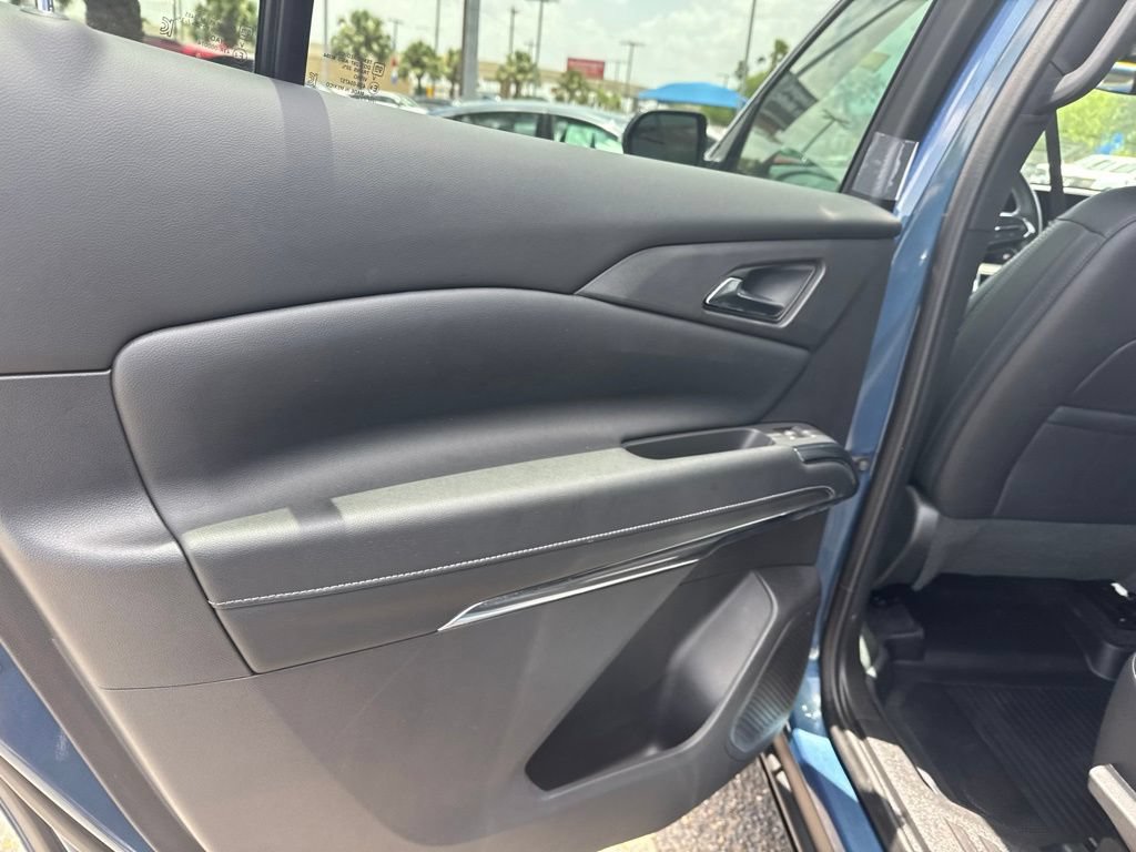 Used 2026 Chevrolet Traverse LT w/ Midnight/Sport Edition FWD image 21