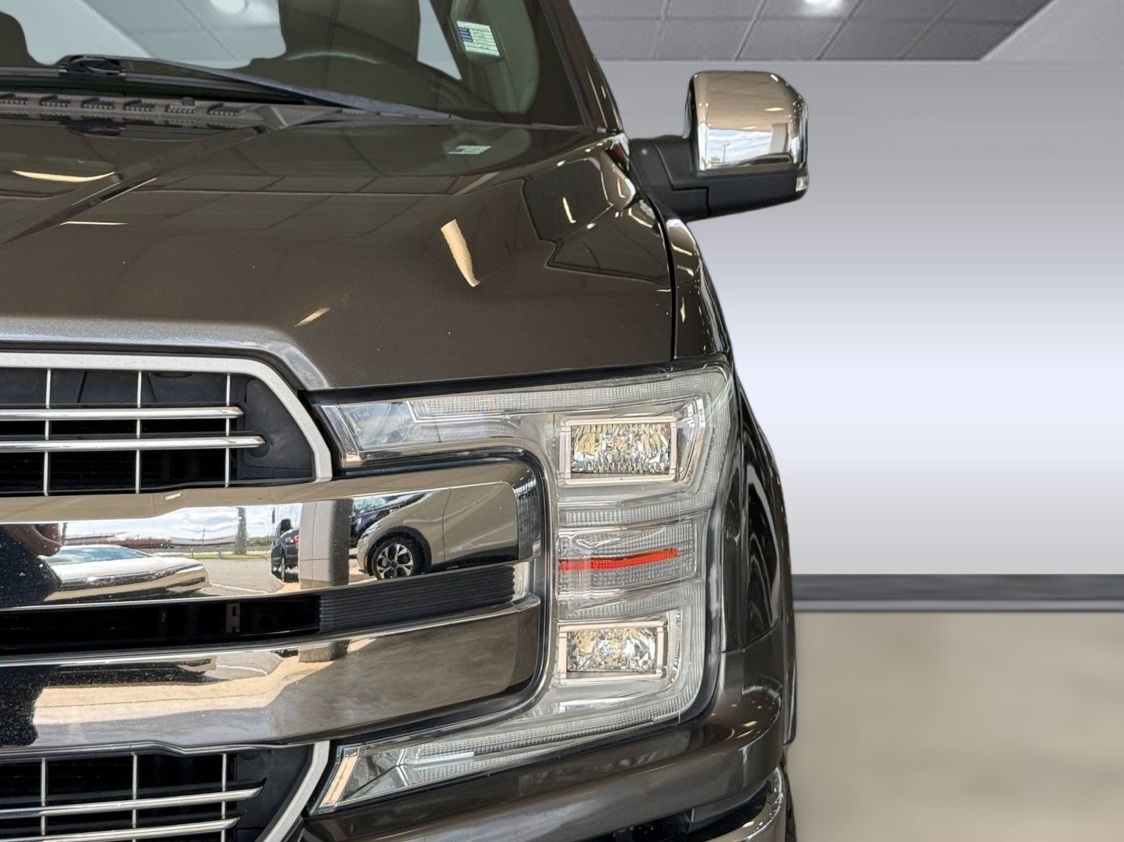 Certified 2019 Ford F150 Lariat w/ Equipment Group 502A Luxury AWD/4WD image 12