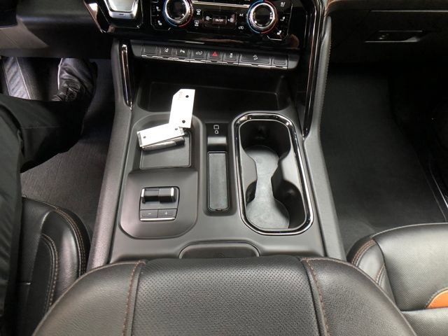 Used 2024 GMC Sierra 2500 AT4 w/ AT4 Premium Plus Package image 18