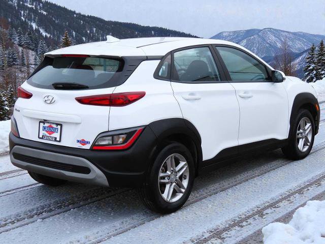 Used 2023 Hyundai Kona SE image 4