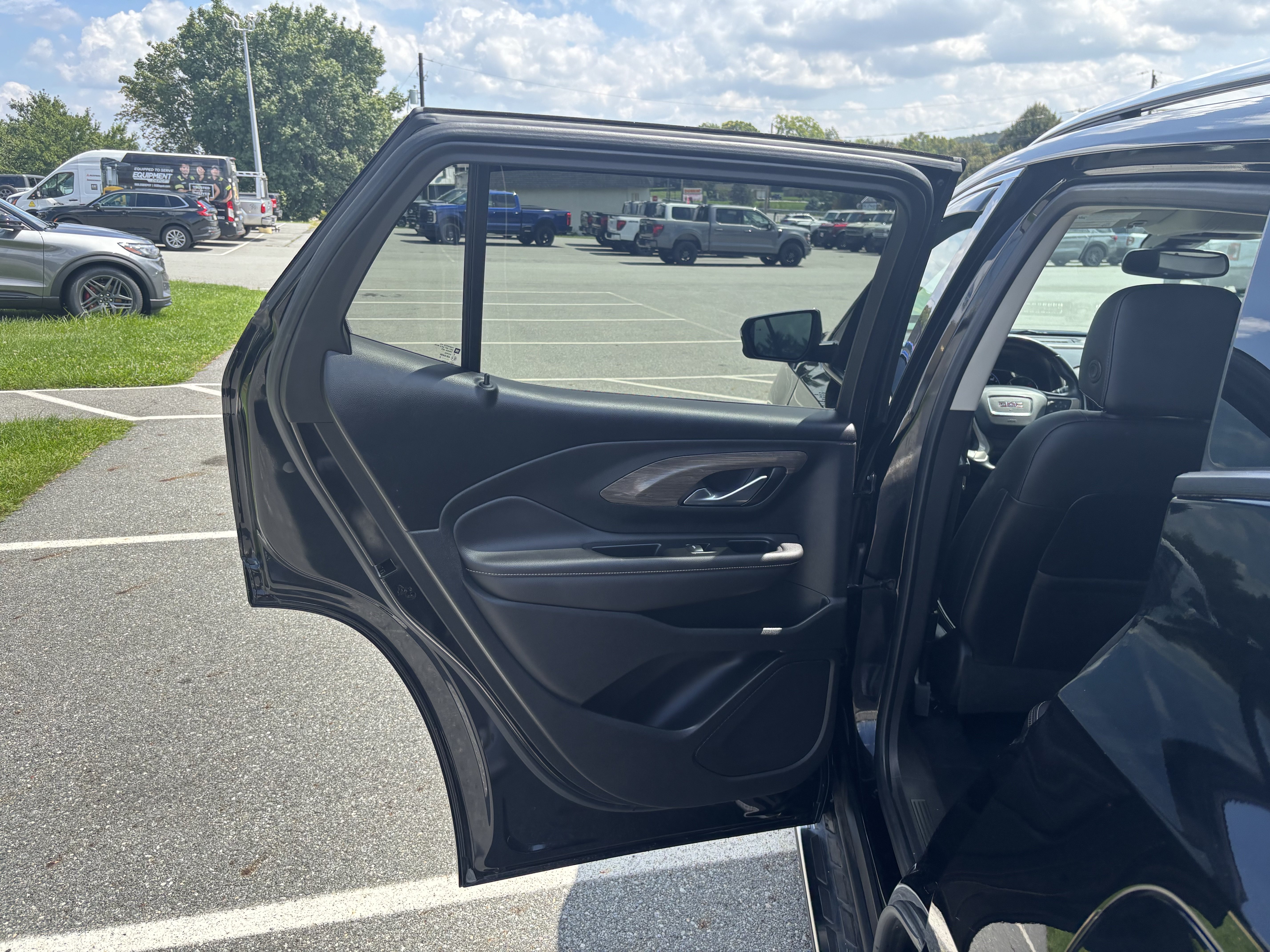 Used 2022 GMC Terrain Denali w/ LPO, 'HIT The Road' Package AWD/4WD image 34