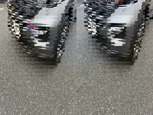 Certified 2022 Ford Explorer XLT w/ Equipment Group 202A image 32