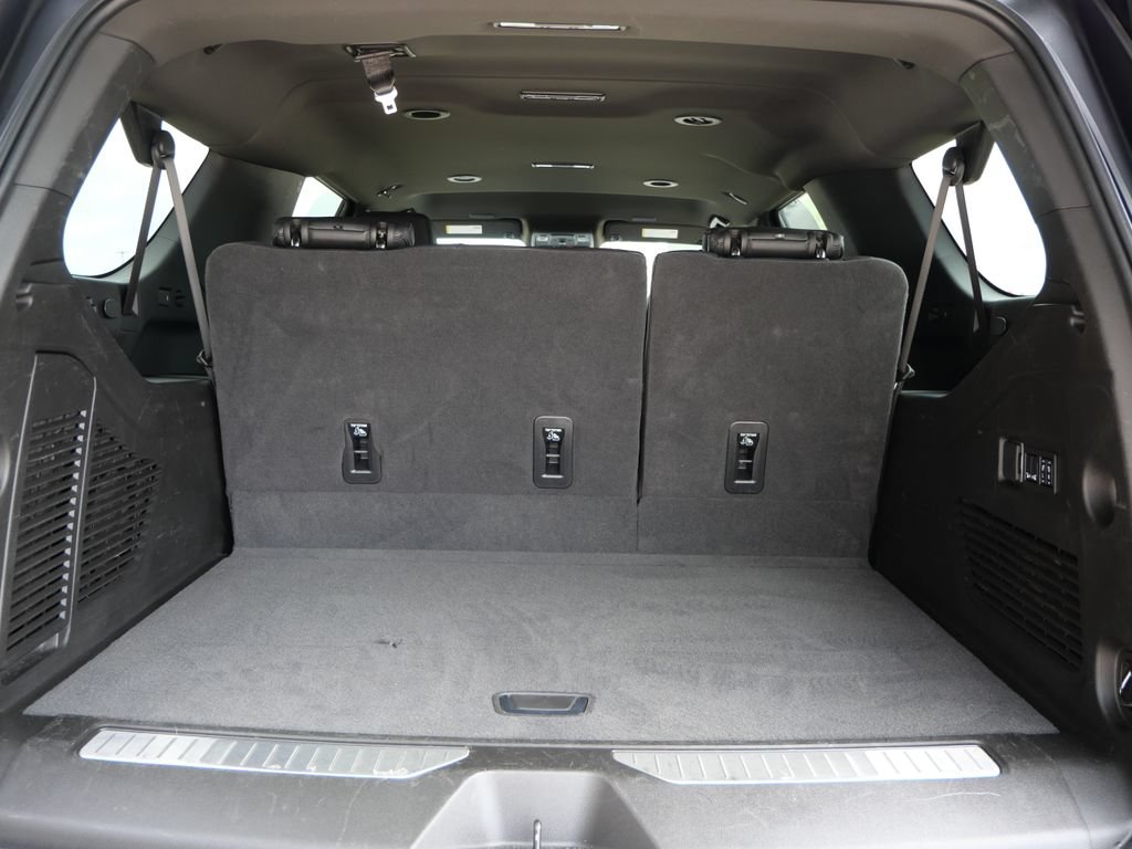 Used 2025 GMC Yukon XL Denali AWD/4WD image 14