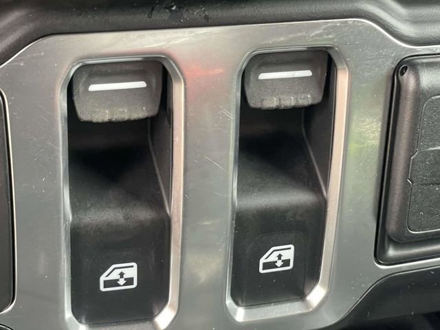Used 2020 Jeep Wrangler Sport AWD/4WD image 18