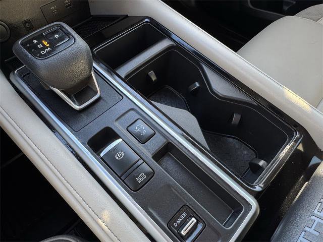 Used 2022 Nissan Pathfinder SL w/ SL Premium Package image 26