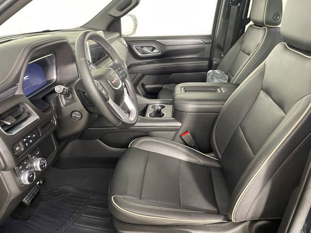 Used 2023 GMC Yukon SLT w/ SLT Luxury Package image 7