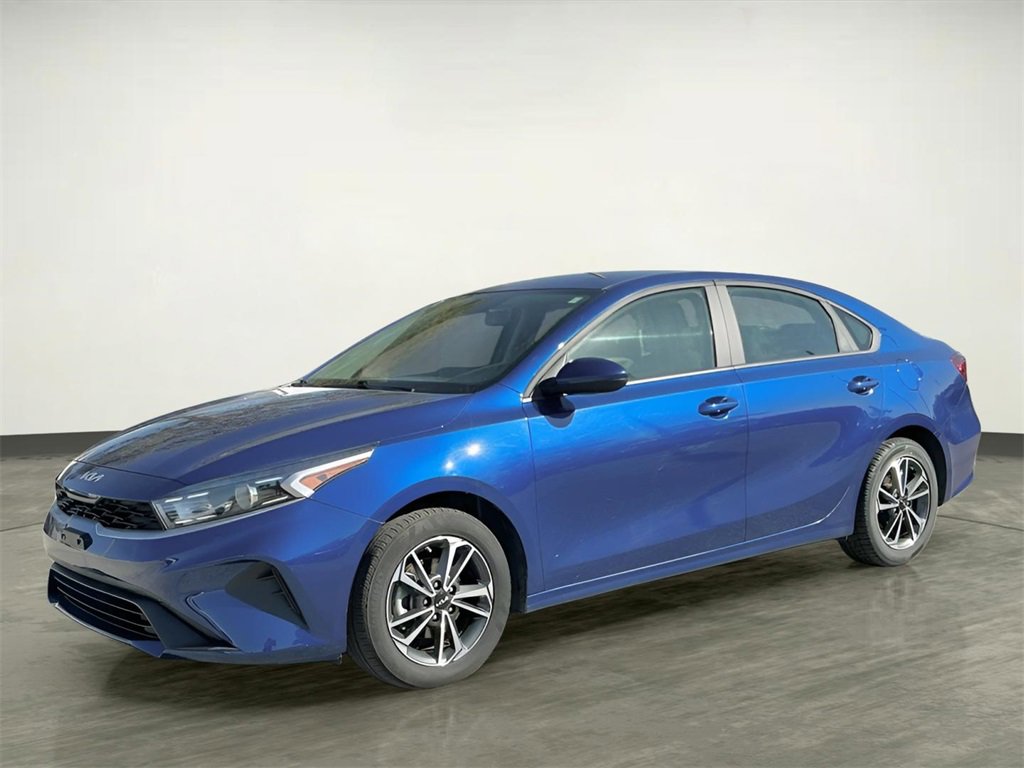 Used 2024 Kia Forte LXS image 2