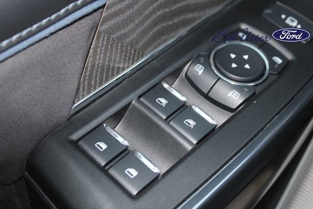 Certified 2025 Ford F250 Platinum w/ FX4 Off-Road Package image 22