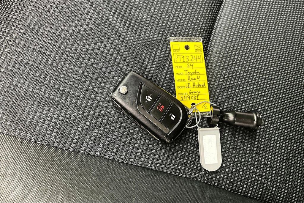 Used 2024 Toyota RAV4 LE image 13