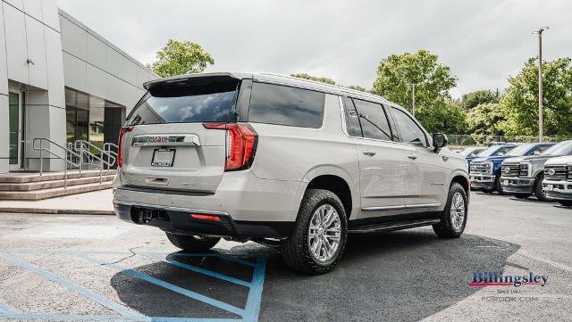 Used 2023 GMC Yukon XL SLT AWD/4WD image 7