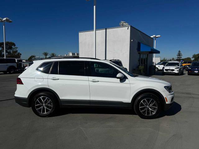 Used 2020 Volkswagen Tiguan SE w/ Panoramic Sunroof Package image 6
