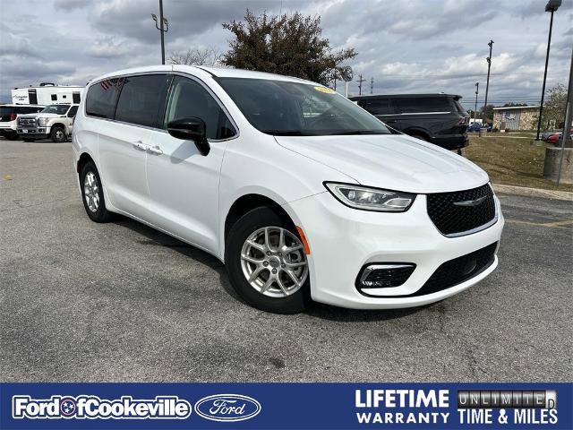 Used 2024 Chrysler Pacifica Touring-L image 1