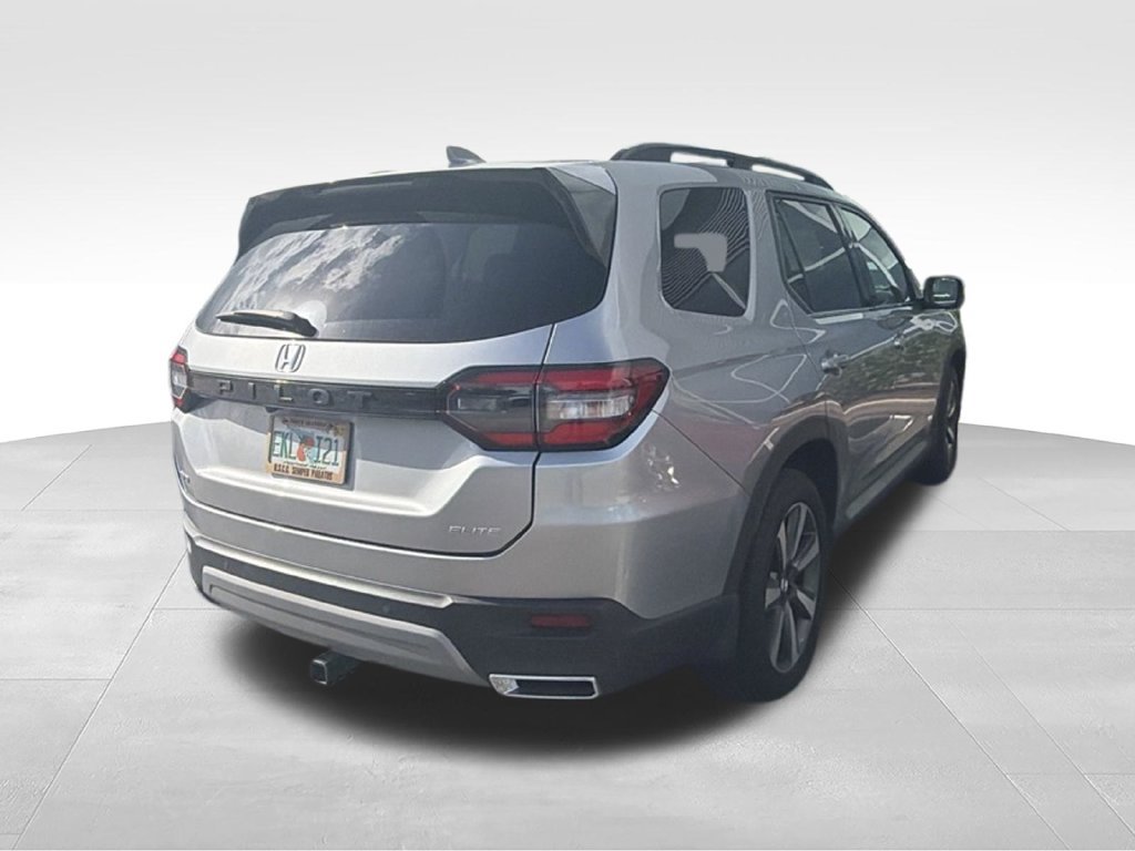 Used 2025 Honda Pilot Elite image 5