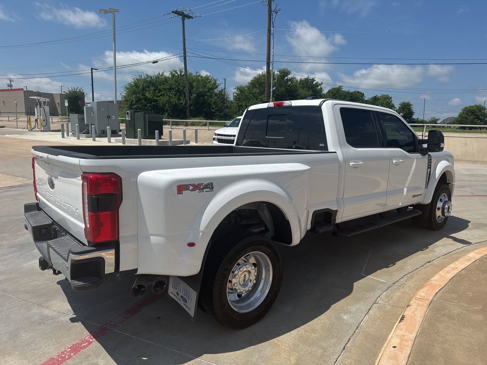 Certified 2026 Ford F450 Lariat w/ Lariat Premium Package AWD/4WD image 5