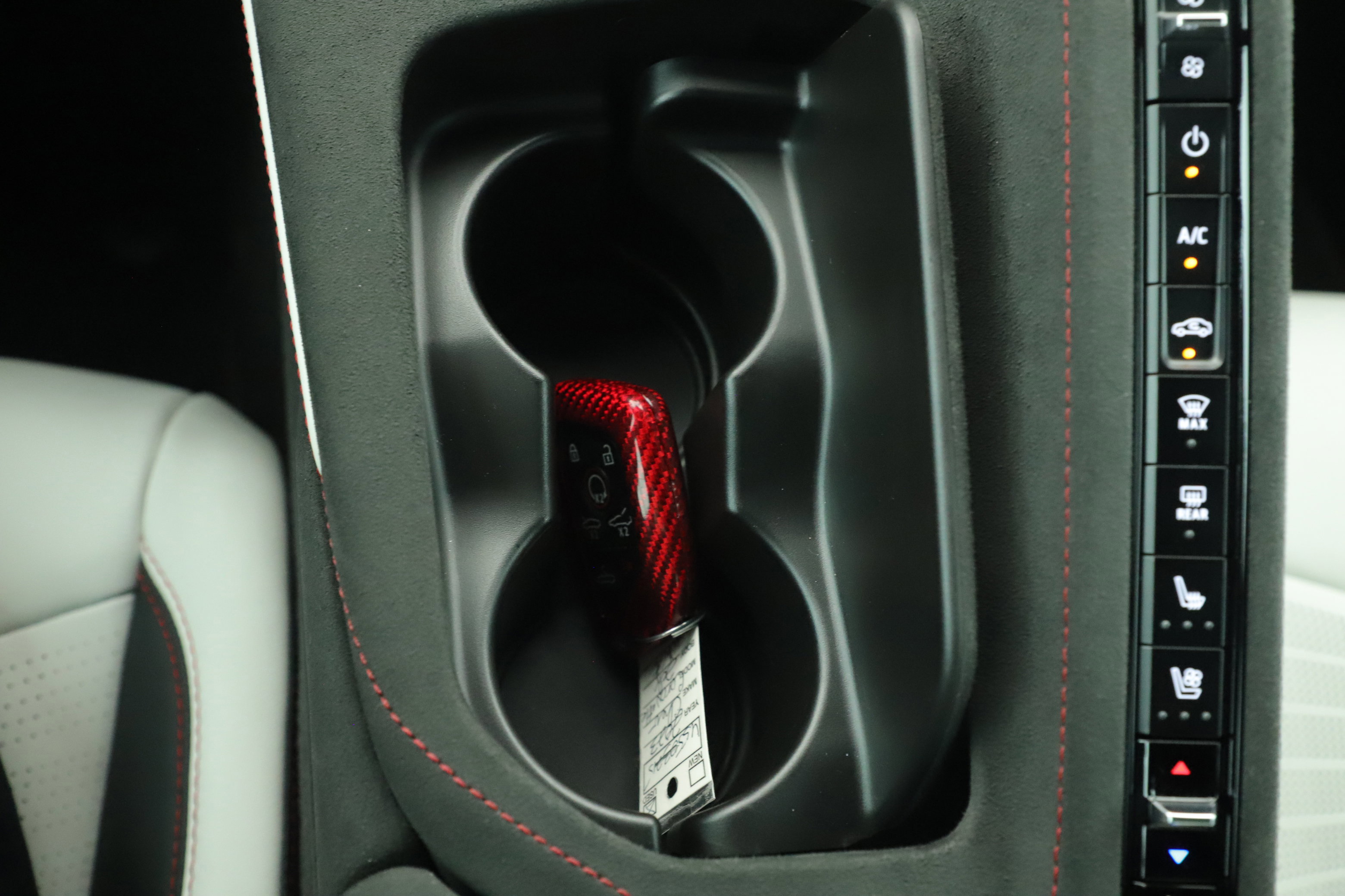 Used 2023 Chevrolet Corvette Stingray Premium Conv w/ Z51 Performance Package image 7