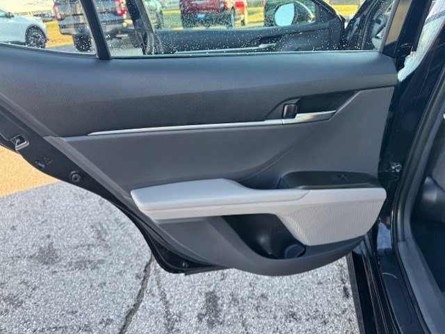 Used 2022 Toyota Camry LE FWD image 21