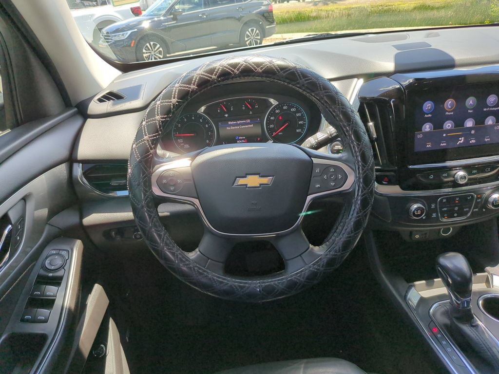 Used 2021 Chevrolet Traverse LT w/ LT Premium Package FWD image 14